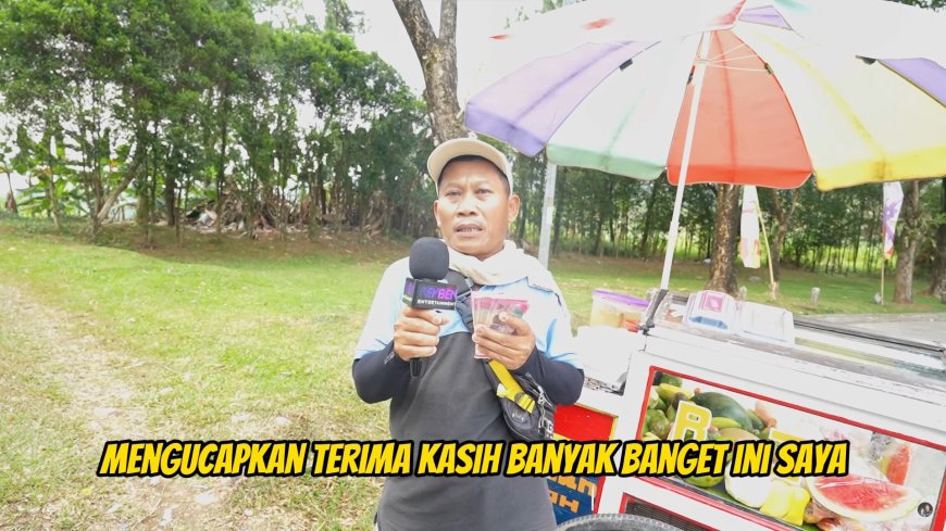 VIRAL! Rey Utami Beri 10 Juta ke Mamang Pudin, Tukang Rujak Penuh Perjuangan!