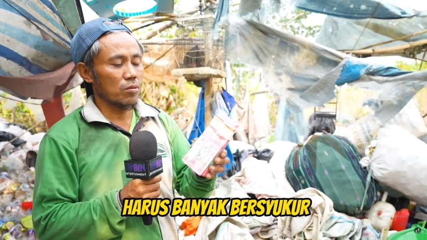 Pemulung Penuh Semangat: Rey Utami Berbagi Keajaiban dalam Keterbatasan Ekonomi.