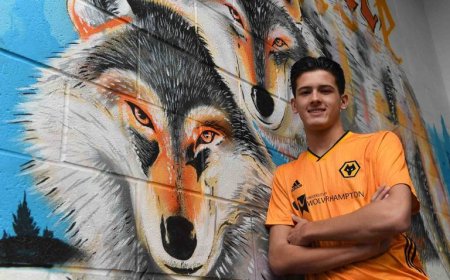 Justin Hubner, Pemain Wolves, Resmi Jadi Warga Negara Indonesia: Dukungan Erick  Thohir untuk Timnas - Infromasi Aktual Terpercaya