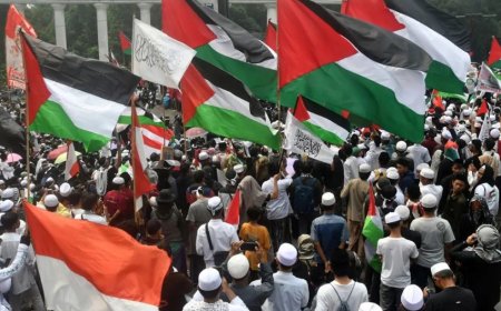 Peserta Aksi Damai Bela Palestina Tinggalkan Monas Tanpa Sampah