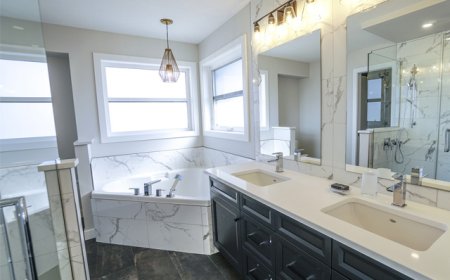 Mengapa Kamar Mandi Hotel Sering Diletakkan Dekat Pintu Masuk? Inilah Alasan Teknis dan Kenyamanan Tamu