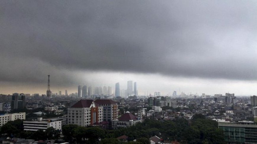 Peringatan Dini BMKG: Cuaca Ekstrem Ancam Jakarta dan Beberapa Provinsi Lainnya dalam Sepekan ke Depan