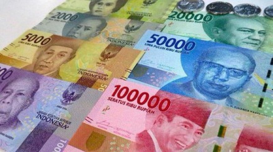 Rupiah Menguat di Awal Pekan dengan Dukungan Bank Sentral AS dan Neraca Perdagangan Positif