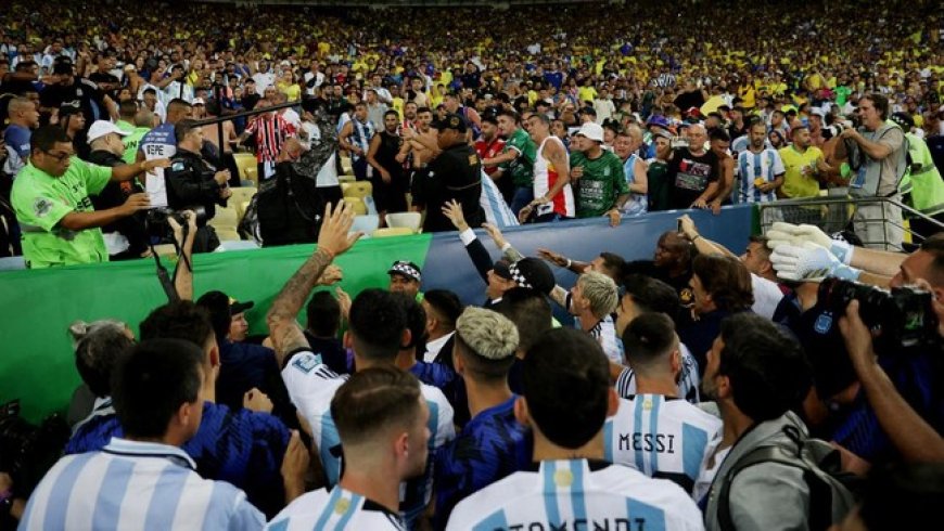 Kerusuhan Suporter Guncang Stadion Maracana, Pertandingan Brasil vs Argentina Tertunda