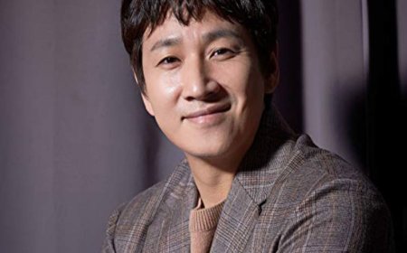 Tragedi Meninggalnya Aktor 'Parasite' Lee Sun Kyun Mengguncang Dunia Hiburan Korea