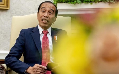 Kepala Desa Terima Titipan dari Presiden Jokowi: Ajakan untuk Pemilu Damai 2024