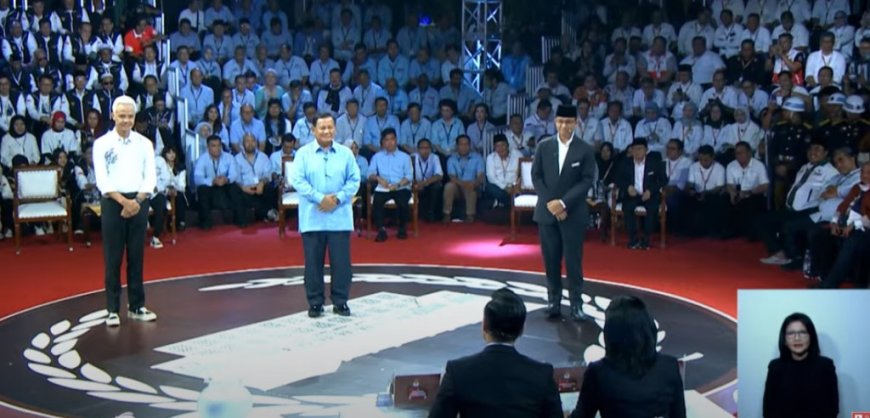 Gaya dan Gestur Anies, Prabowo, dan Ganjar di Debat Pertama Capres Pilpres 2024