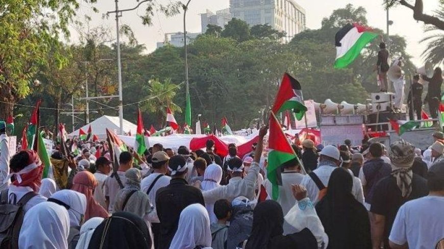 Aksi Protes di Depan Kedubes AS, Massa Kutuk Veto AS terkait Gencatan di Gaza