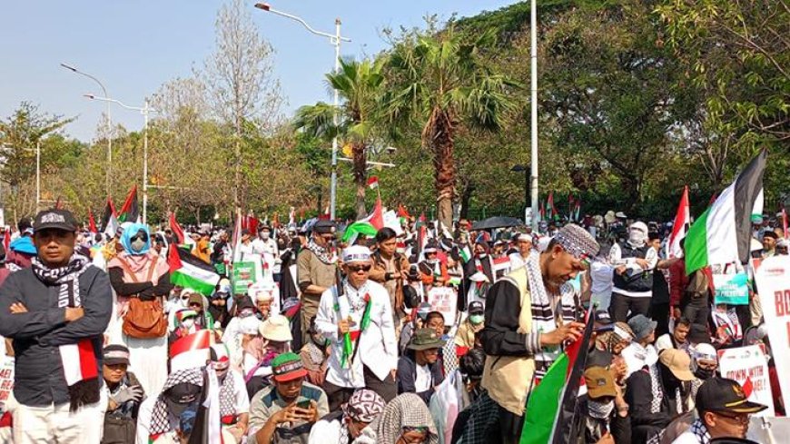 Demo di Depan Kedubes, Massa Kutuk Veto AS soal Gencatan di Gaza