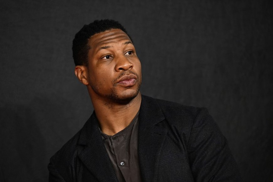 Marvel Pecat Jonathan Majors Setelah Dinyatakan Bersalah dalam Kasus Kekerasan