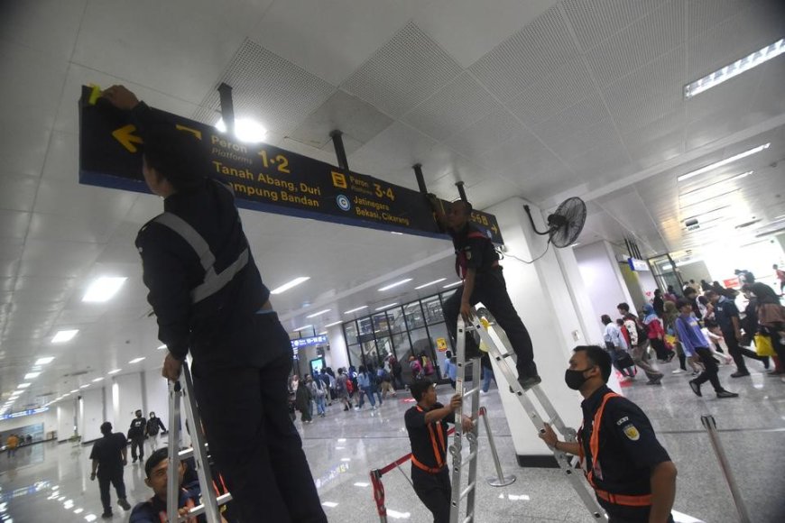 Perubahan Jalur Peron Stasiun Manggarai Jakarta Akan Berlaku Selamanya