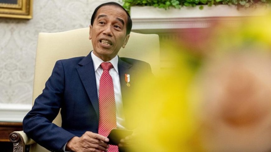 Kepala Desa Terima Titipan dari Presiden Jokowi: Ajakan untuk Pemilu Damai 2024