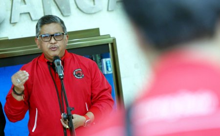 Hasto Serukan Bentuk Komite Independen Audit Hasil Survei Pilpres 2024