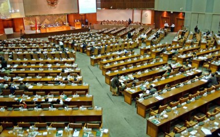 Formappi Nilai DPR Masa Sidang II 2023-2024 Buruk, 91% Anggota Kembali Nyaleg, Fokus Pemilu Ganggu Kinerja