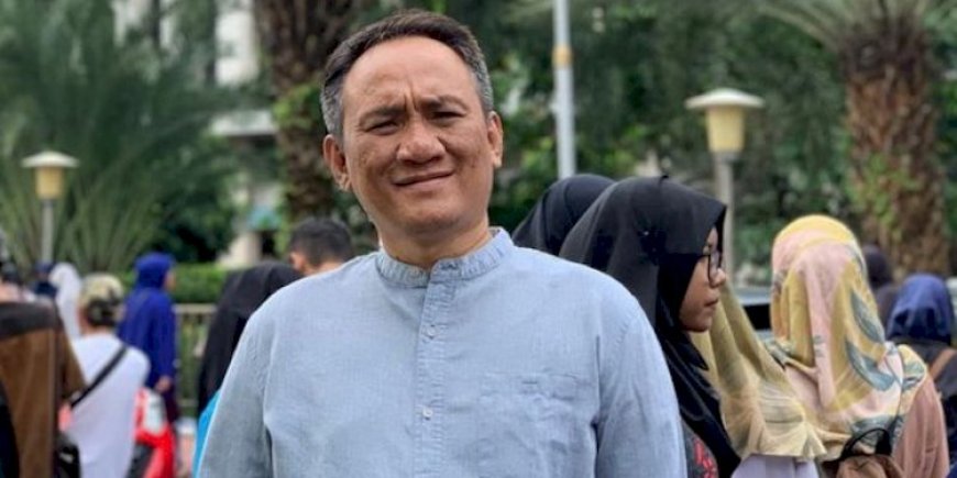 Kritik Andi Arief: Alumni UGM Anies dan Ganjar Dicemooh sebagai Pemimpin Lemah