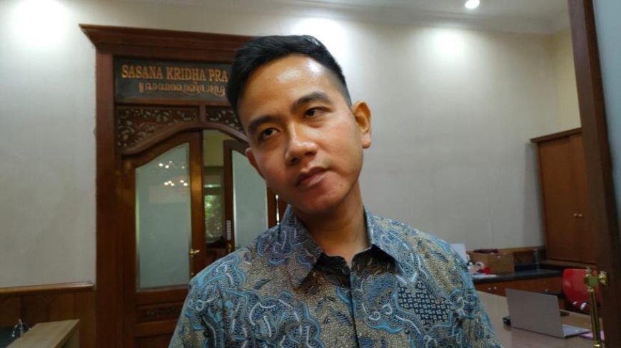 Gibran Janji Perbaiki Jalan di Jawa Tengah, Jokowi Turut Kritik Pembangunan Infrastruktur