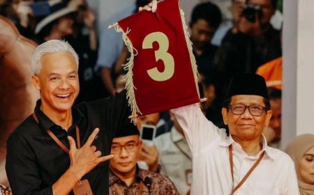 Ganjar Pranowo Apresiasi Kepemimpinan Mahfud MD: Integratif dan Berintegritas