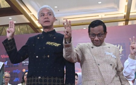 Ganjar Pranowo Memuji Langkah Mahfud MD setelah Mundur dari Jabatan Menko Polhukam