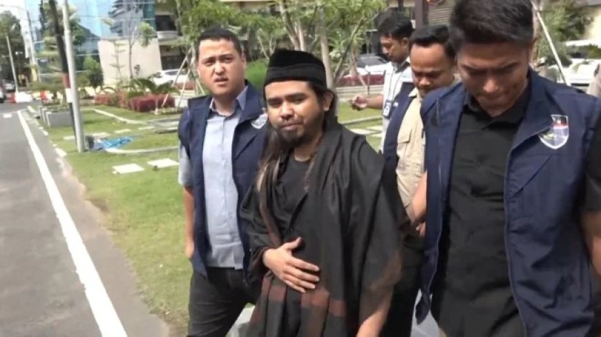 Gus Samsudin diperiksa terkait video aliran sesat yang membolehkan 'tukar pasangan'