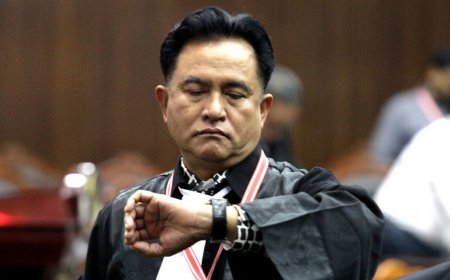 Yusril Siapkan 36 Pengacara untuk Hadapi Gugatan Anies & Ganjar di MK