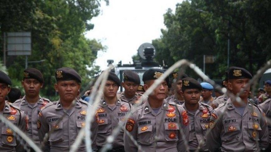 Demo Kecurangan Pemilu: Ribuan Aparat Siaga Kawal Penolakan Hasil Pemilu di DPR