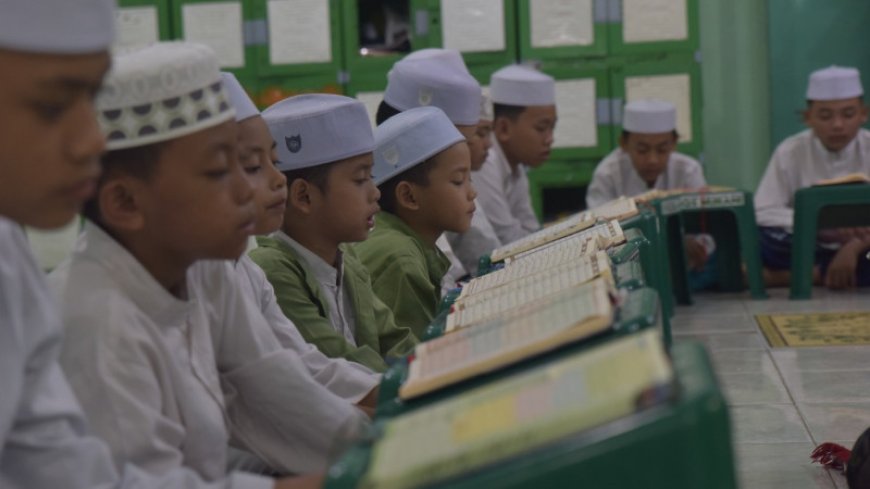 Pesantren Tangkal Kekerasan: Kemenag Bersama Kemen PPPA Susun Panduan Praktis Pengasuhan Anak