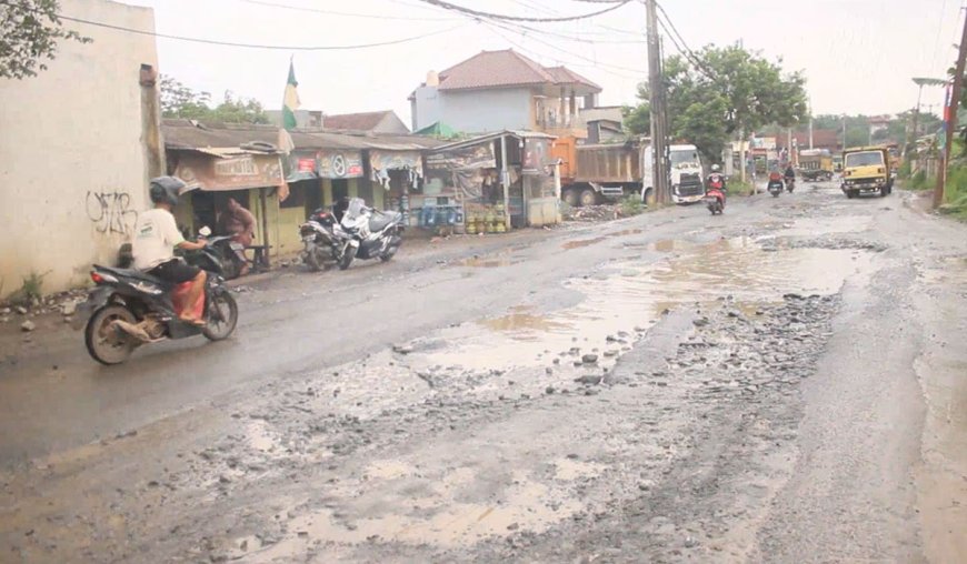 Bupati Bogor Ajukan Bantuan Pusat untuk Bangun Jalan Tambang di Parung Panjang